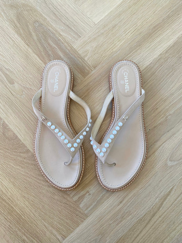 Chanel Sandaler - Str 38 (Lidt små i størrelsen) - (Nypris ca 6.500 kr)