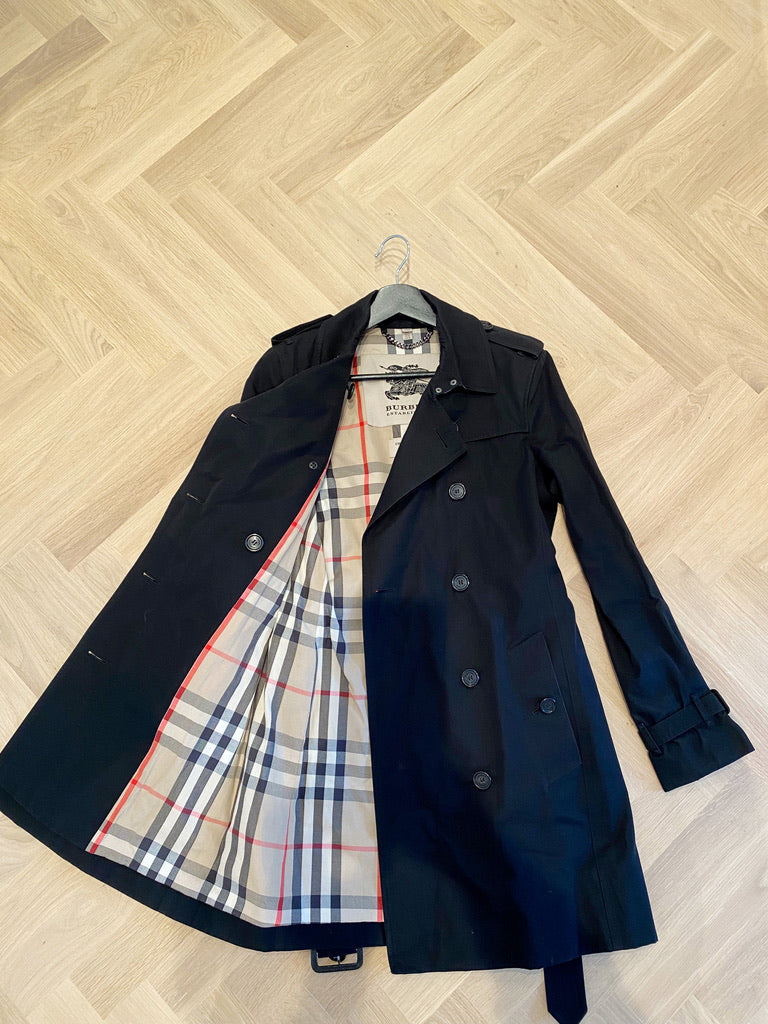 Burberry Trenchcoat/Jakke - Str Uk8/Us6/ It40 - Passer ca S/Lille M