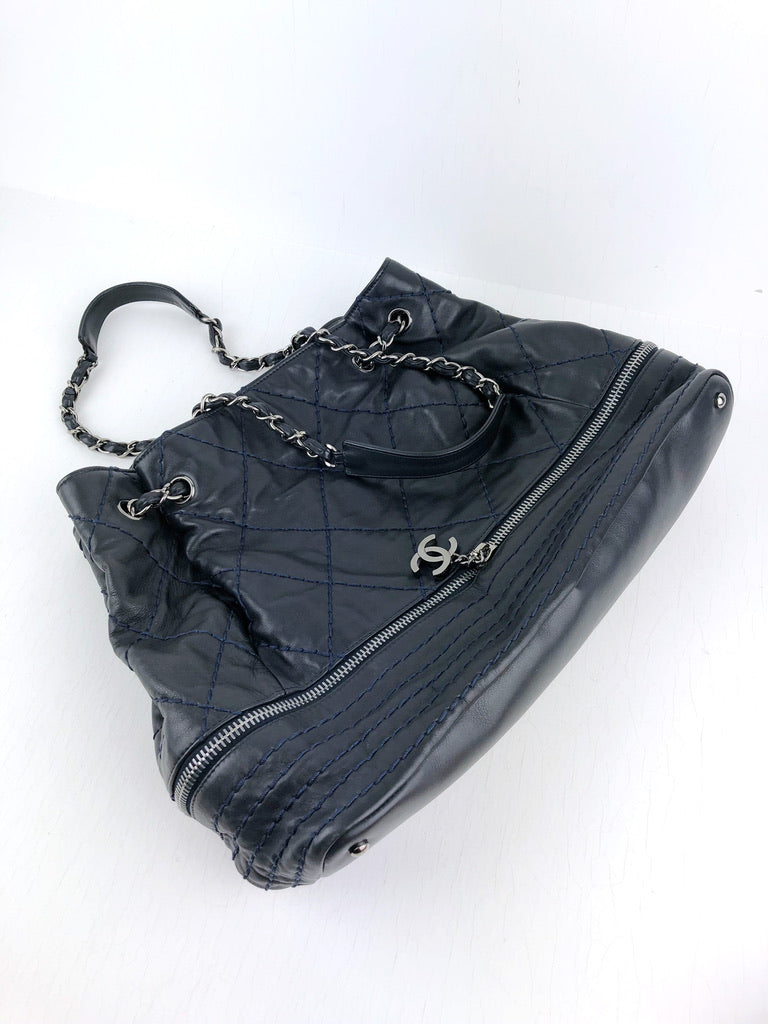 Chanel Quilted Large Stitch Tote/Taske - Mørkeblå