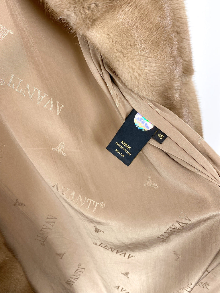 Mink Pels - Passer ca M & L.     (Nypris ca 41.000 kr/5.500 Euro)