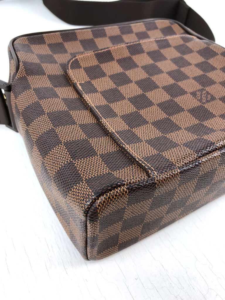 Louis Vuitton Damier Crossbody Bag