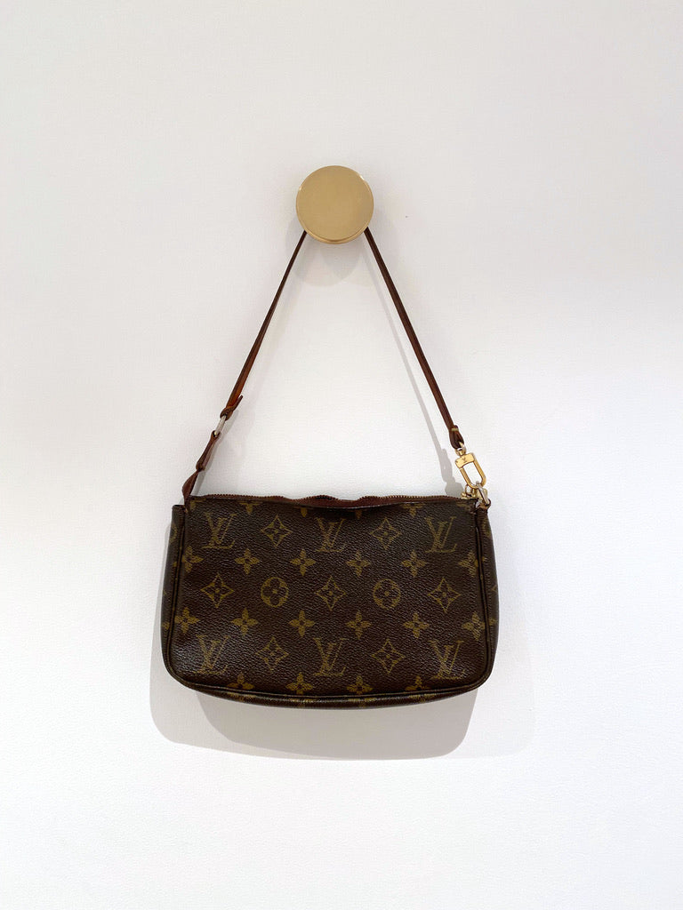 Louis Vuitton Pochette Monogram Taske