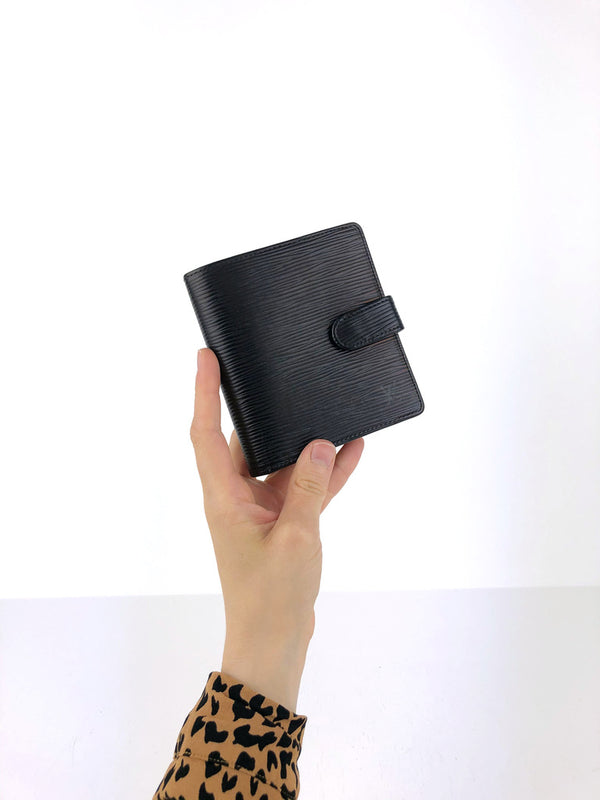 Louis Vuitton Epi Pung Sort