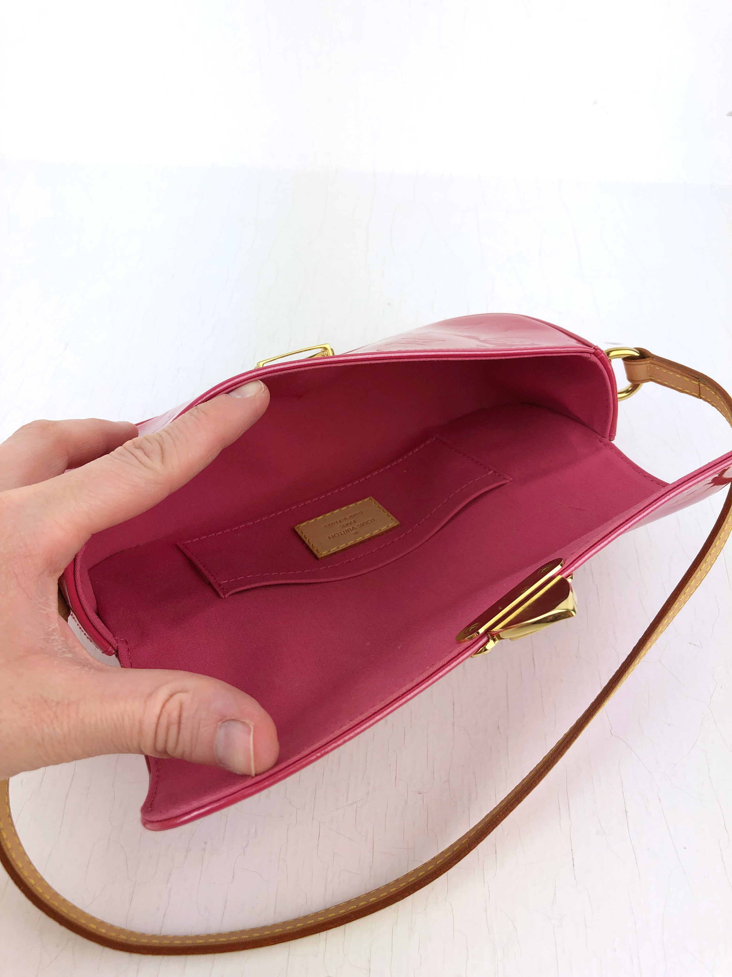 Louis Vuitton Lille Skulertaske - Pink Lak (Lexington)